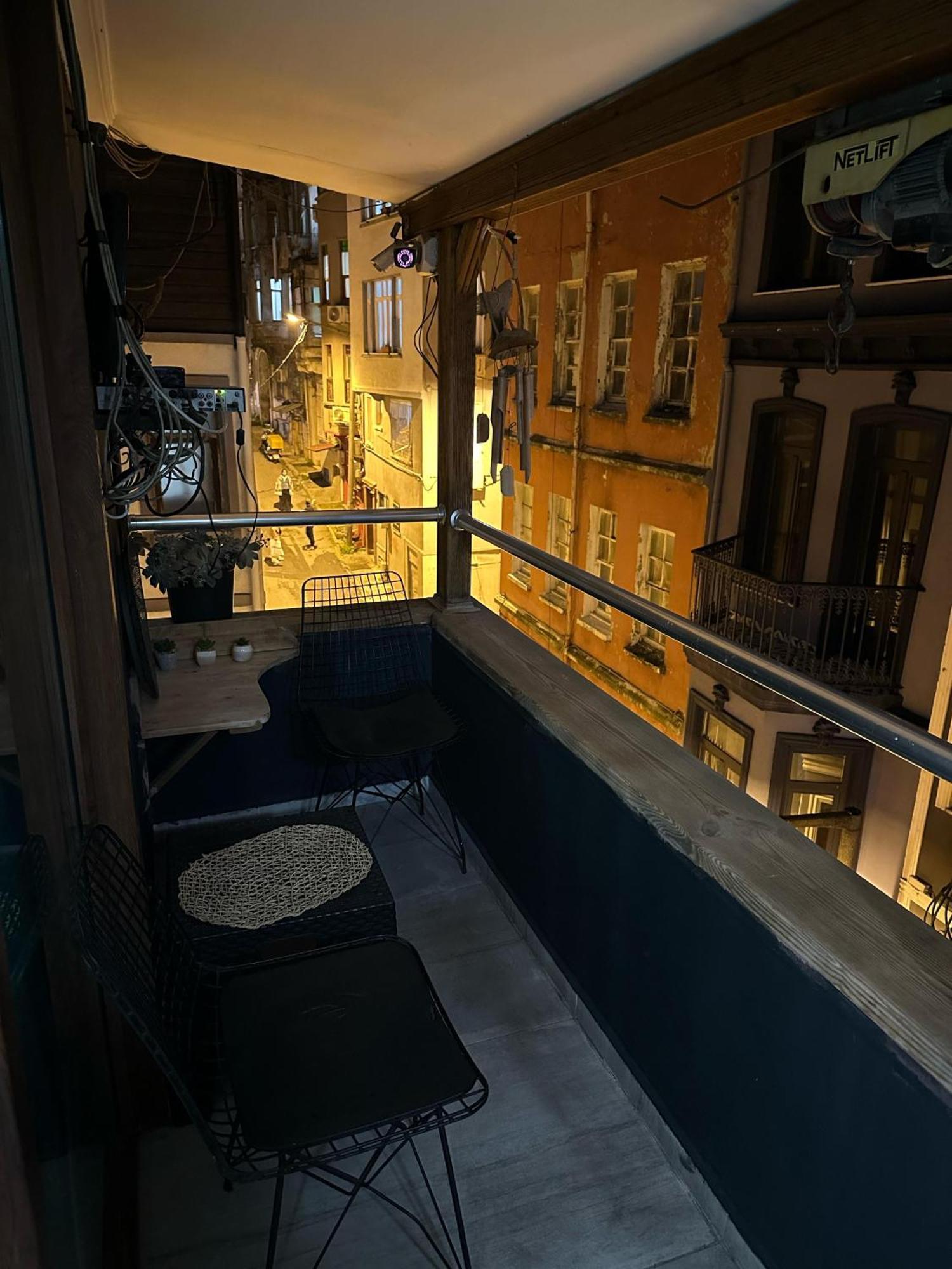 Nelly Guesthouse Istanbul Exterior photo