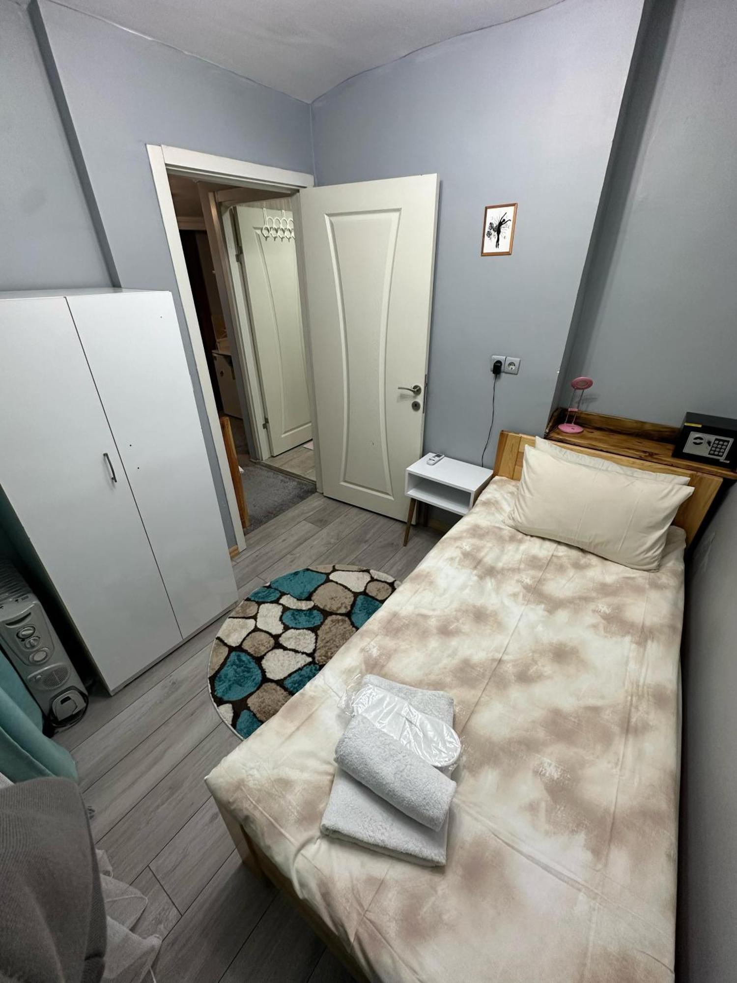 Nelly Guesthouse Istanbul Exterior photo
